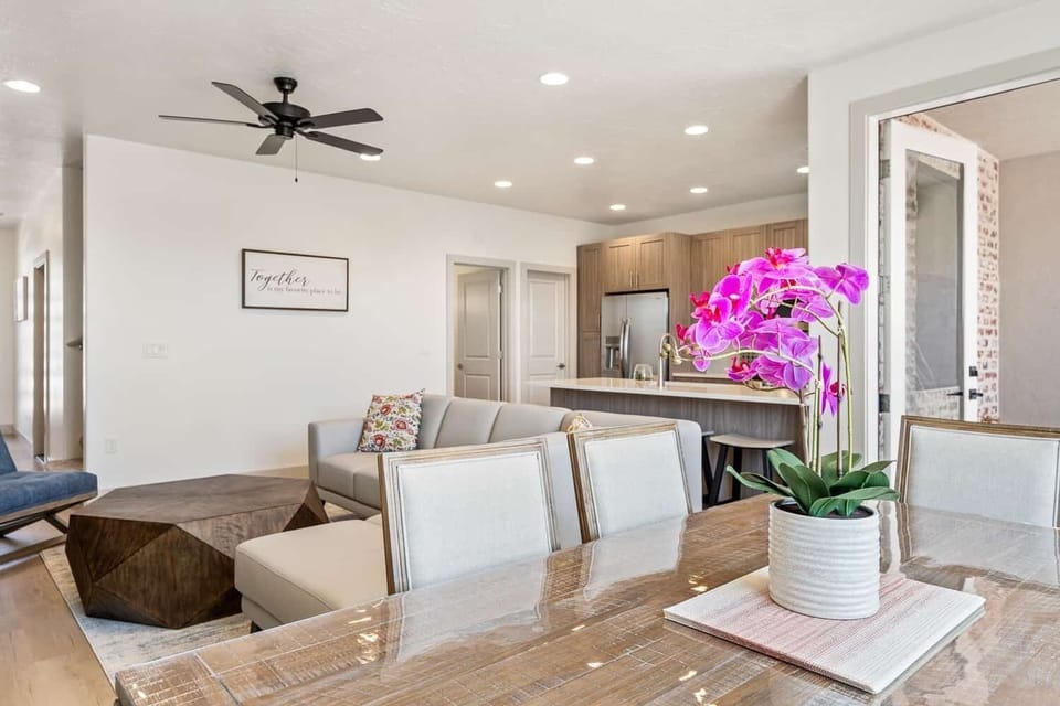 Townhome, 3 Bedrooms | Interior