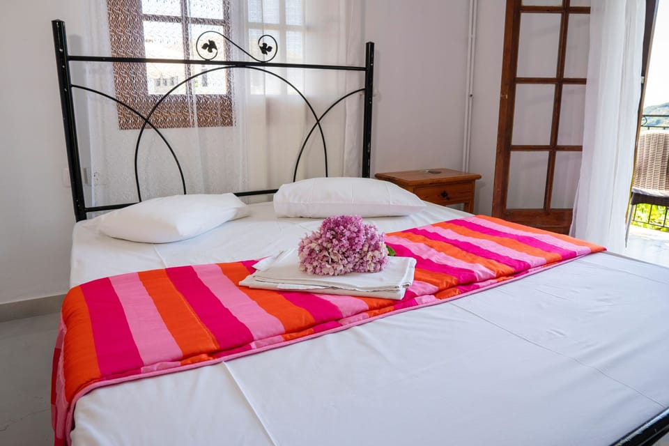 Paradeisos Double Room With Balcony 2 Apartment in Magnesia Prefecture, Greece