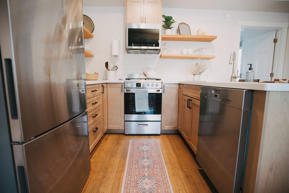 Panoramic Apartment | Private kitchen | Microwave, coffee/tea maker, electric kettle, paper towels