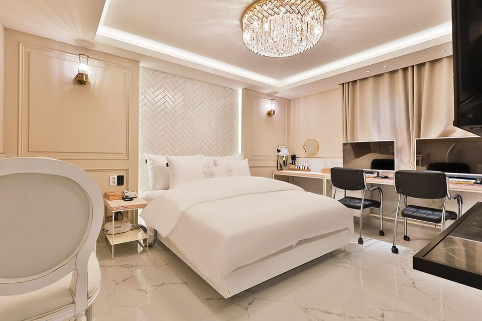 Individually decorated, individually furnished, free WiFi, bed sheets