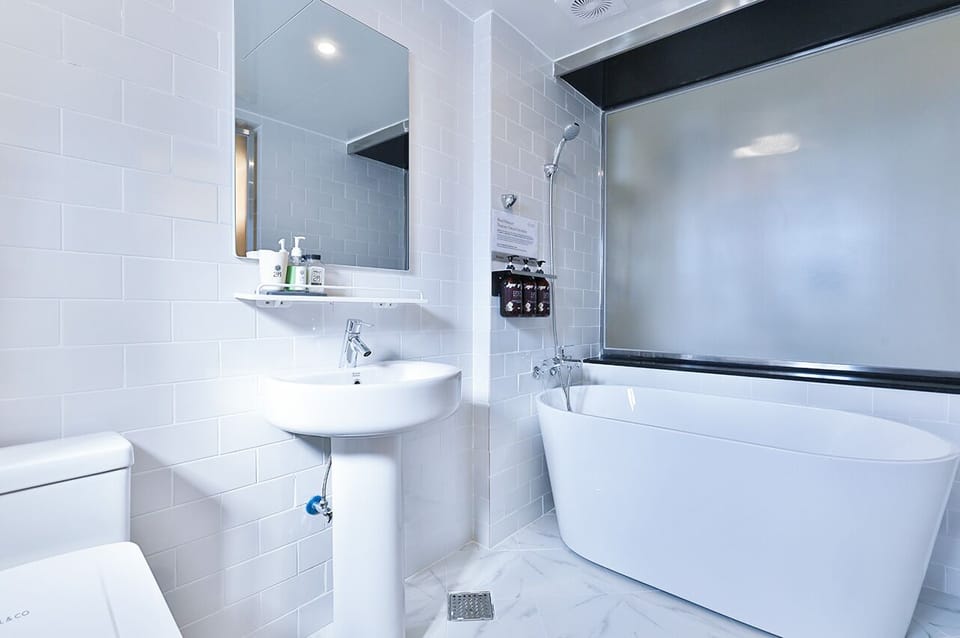 24 hour STAY Check-out at 15:00 - Snack Bar | Bathroom | Free toiletries, hair dryer, bathrobes, slippers