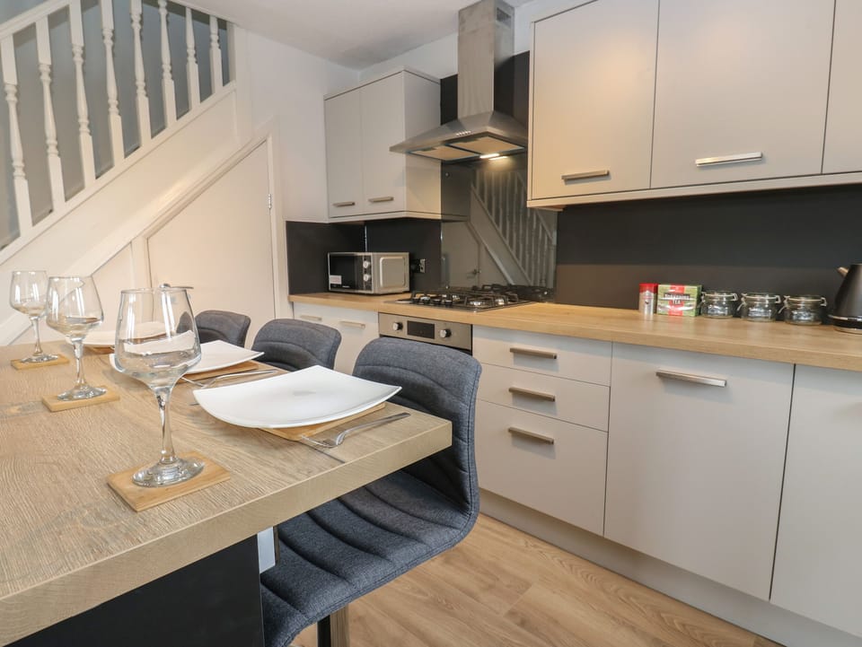 Fridge, dishwasher, electric kettle, toaster