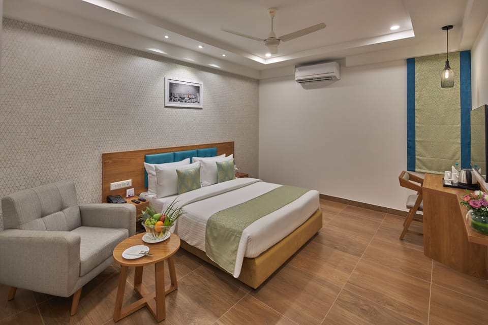 Deluxe Double Room | Premium bedding, minibar, in-room safe, desk