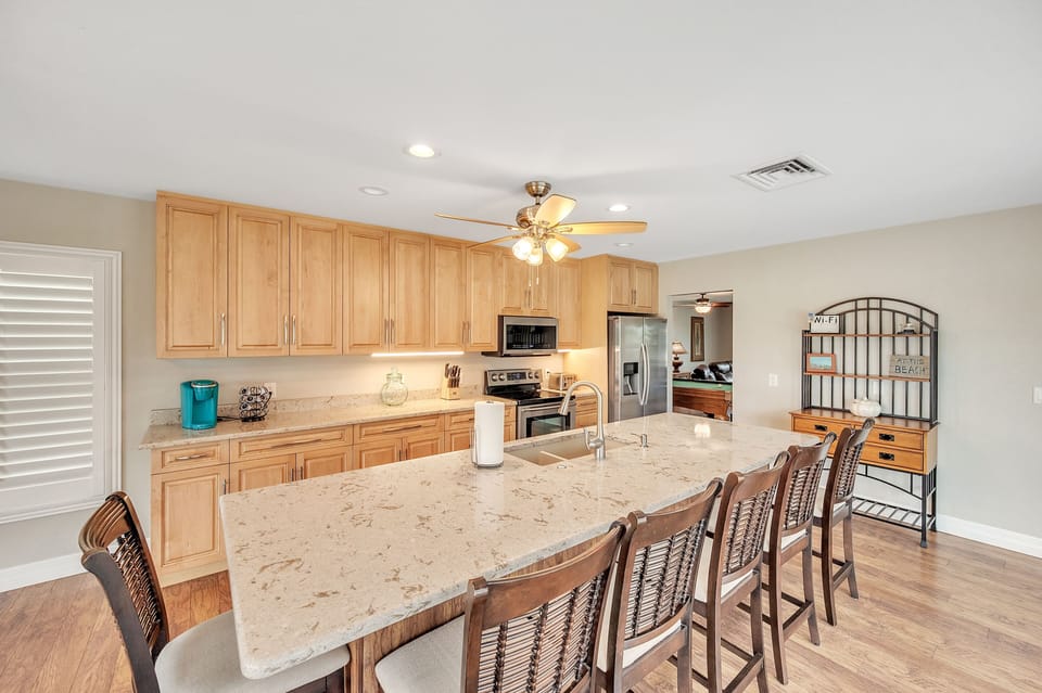 House, 3 Bedrooms | Private kitchen | Coffee/tea maker, fridge, oven, toaster
