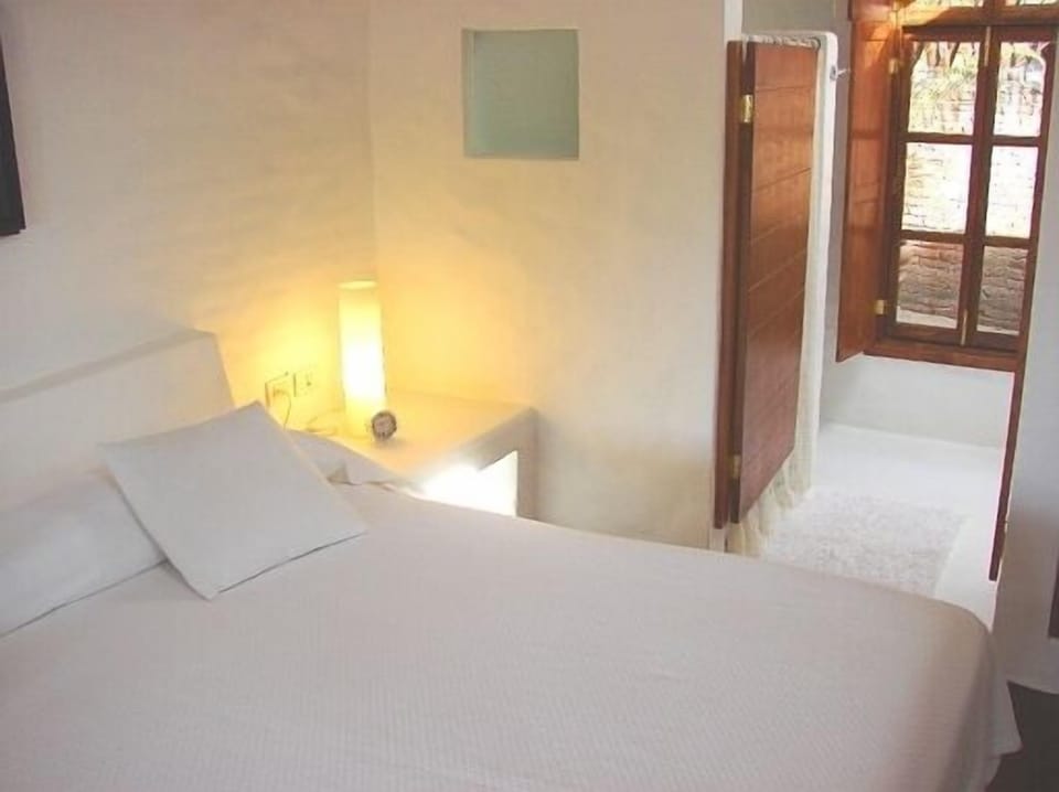 Individually decorated, rollaway beds, free WiFi