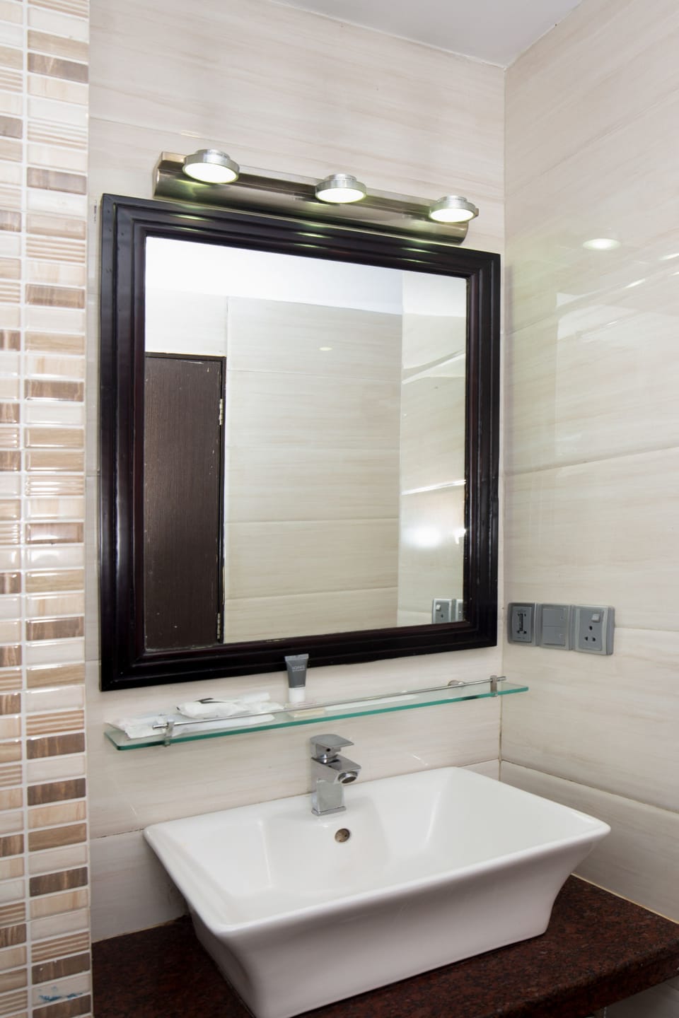 Family Suite View Room | Bathroom | Slippers