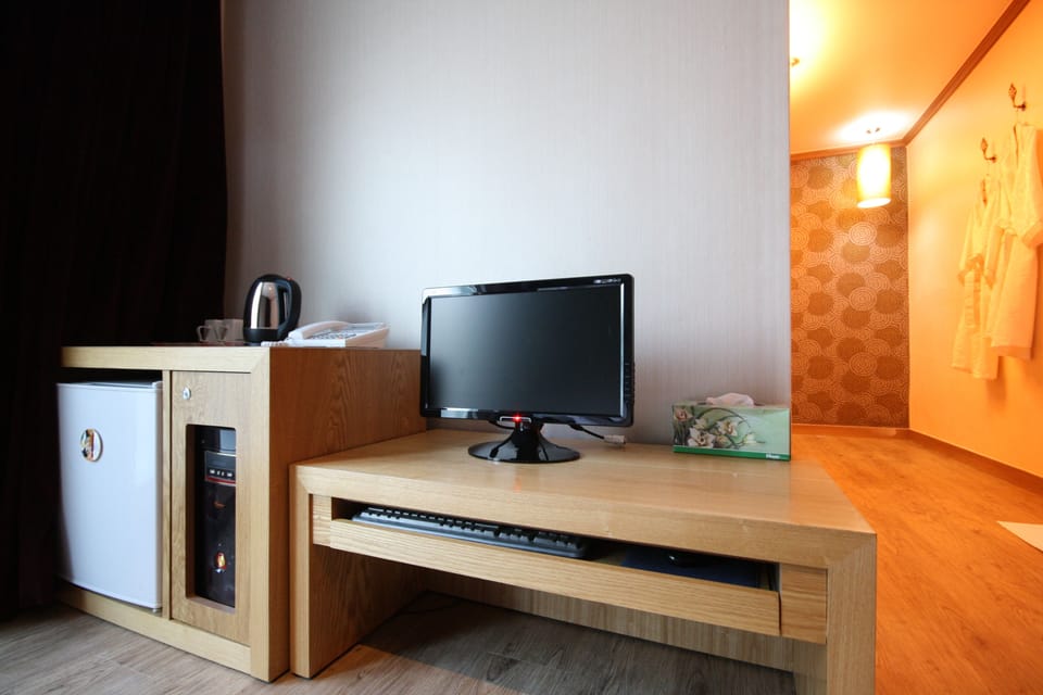 Traditional Ondol Room (4 person) | Room amenity