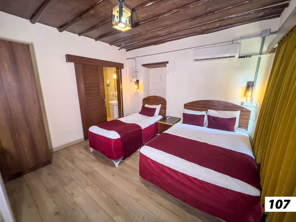 Family Twin Room | Minibar, free WiFi