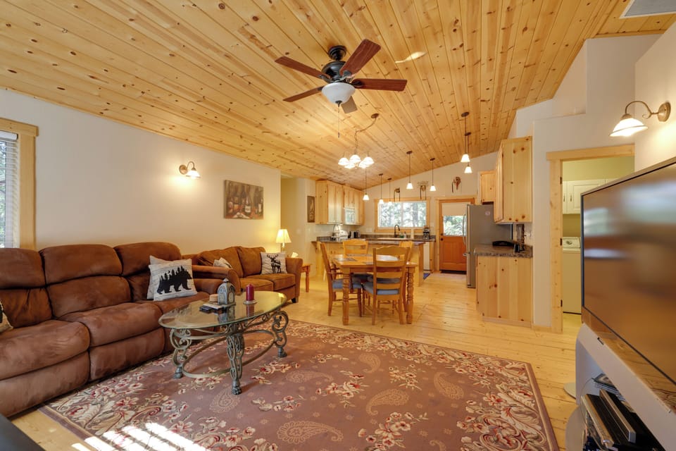 House (3 Bedrooms) | Front of property