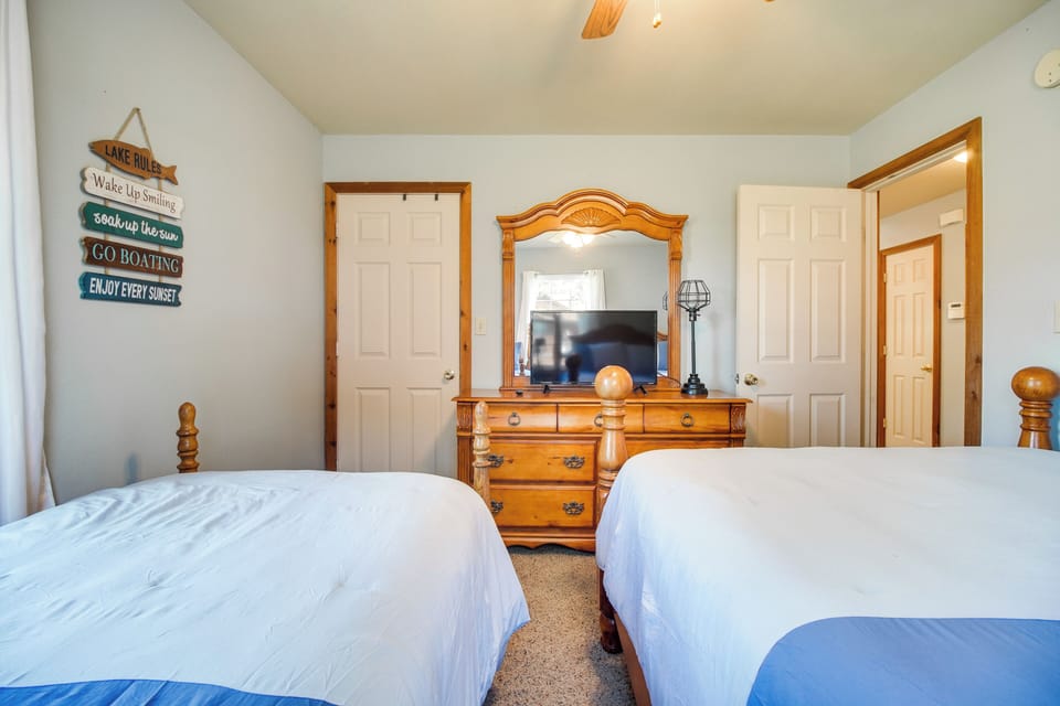 House (2 Bedrooms) | Interior