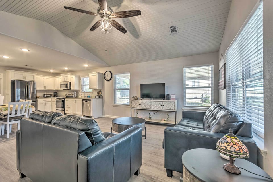 House (2 Bedrooms) | Front of property