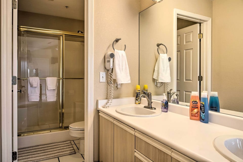 Champions Retreat Condo Near 76 Strip Apartment in Branson