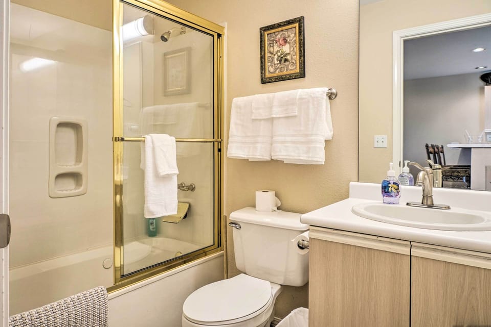 Champions Retreat Condo Near 76 Strip Apartment in Branson