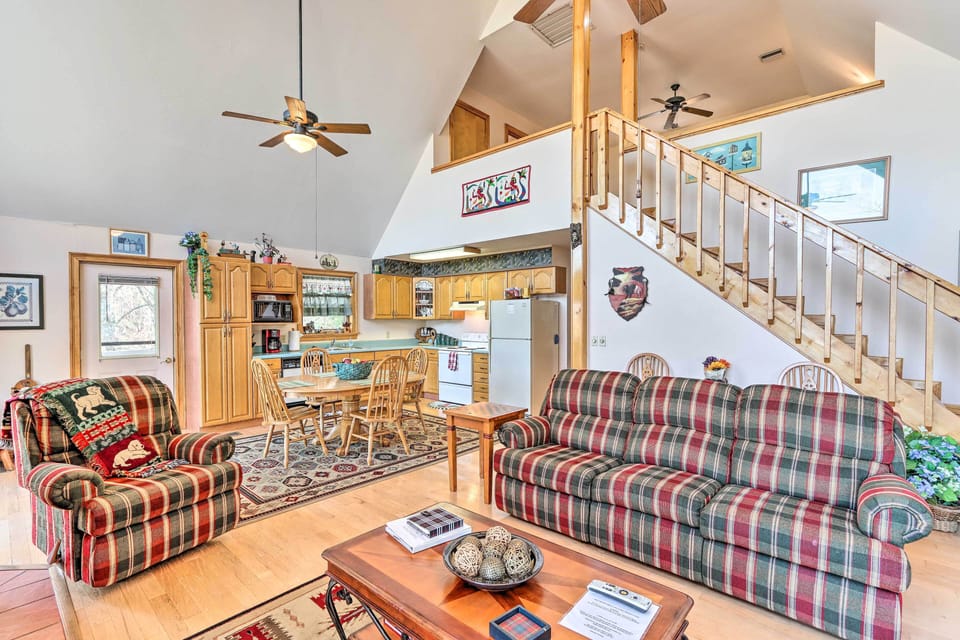 House (2 Bedrooms) | Interior