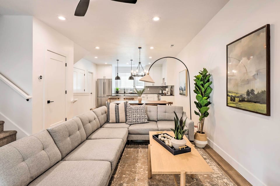 Apartment (2 Bedrooms) | Front of property