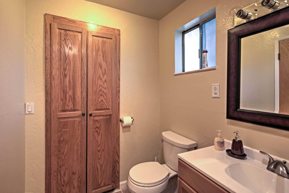 Remodeled & Cozy Gilroy Guest House Near Downtown! Cottage in San Francisco Bay Area