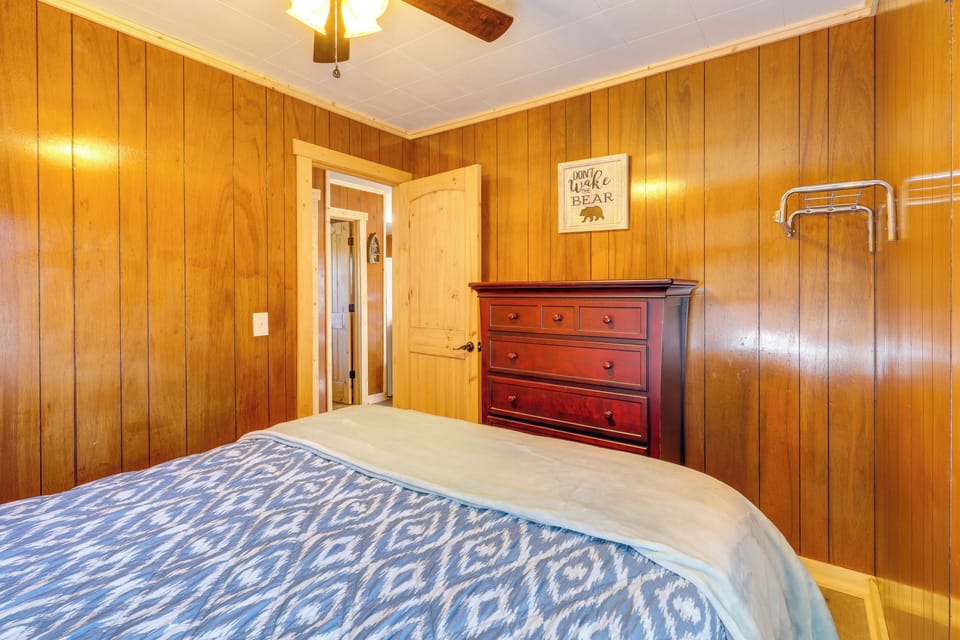 House (2 Bedrooms) | Interior