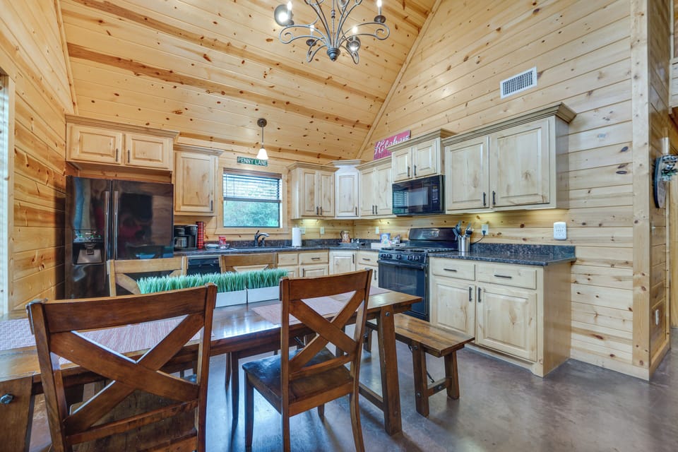 House (3 Bedrooms) | Interior