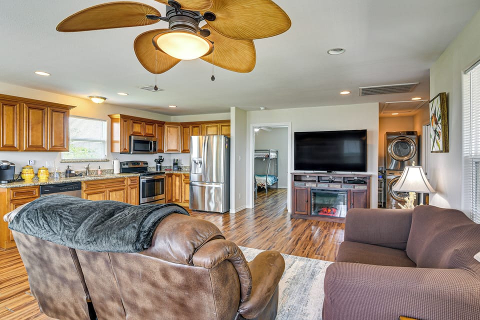 House (2 Bedrooms) | Interior