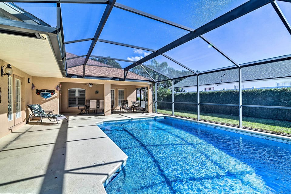Villa (4 Bedrooms) | Front of property