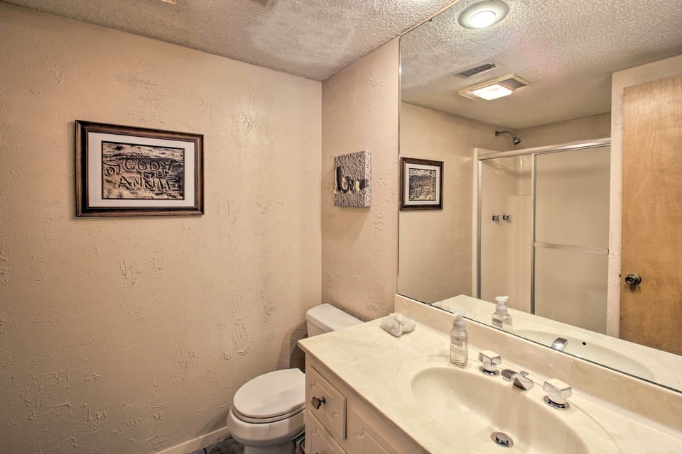 Mount Ida Condo w/ Balcony + Resort Amenities Apartment in Lake Ouachita