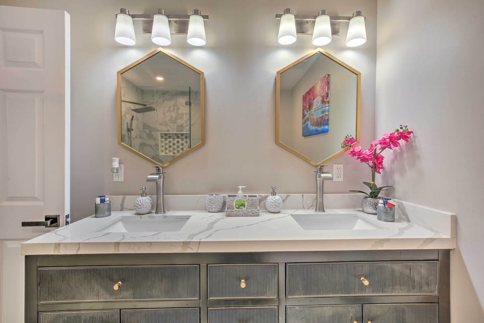 Ideal ATL Stay < 3 Mi to Mercedes-benz Stadium! Cottage in Atlanta