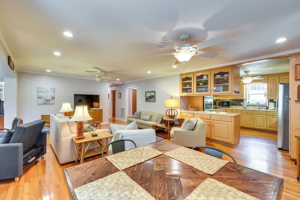 House (4 Bedrooms) | Interior