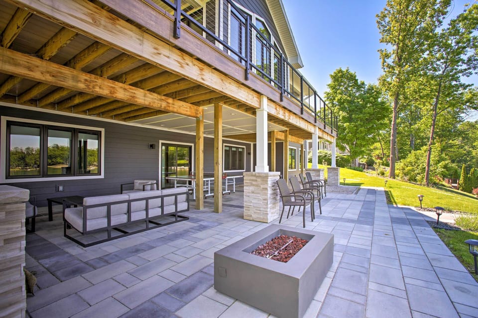House (5 Bedrooms) | Interior