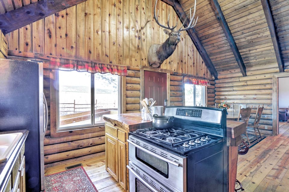 House (4 Bedrooms) | Interior