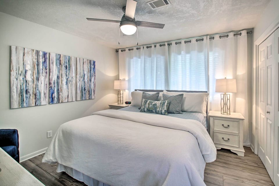 Balcony & Lake Access: Hot Springs Getaway! Apartment in Garland County