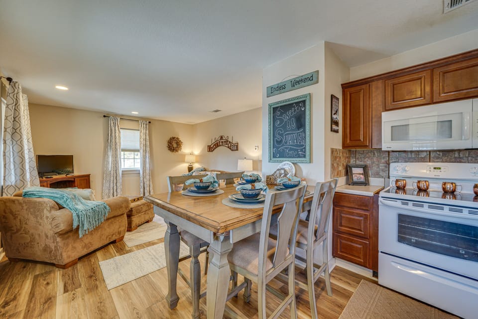 House (2 Bedrooms) | Interior