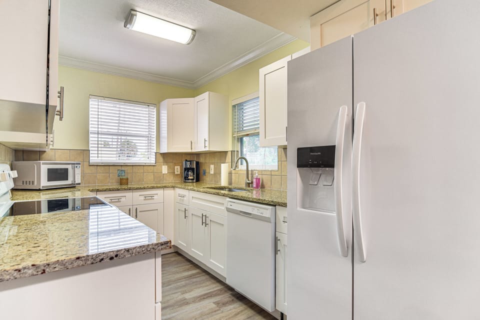 Apartment (0 Bedroom) | Interior