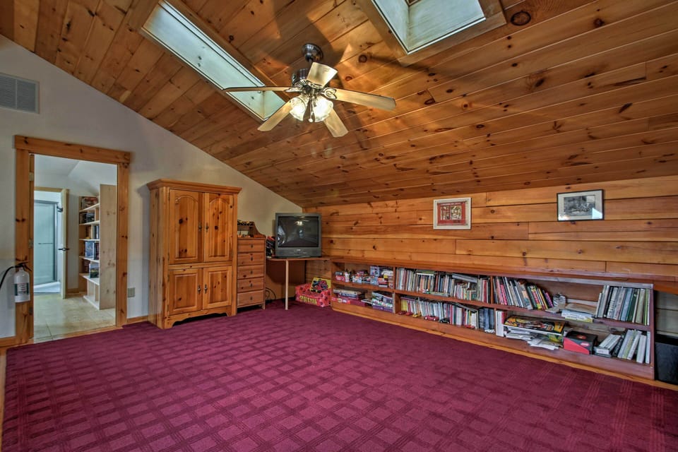 House (5 Bedrooms) | Interior