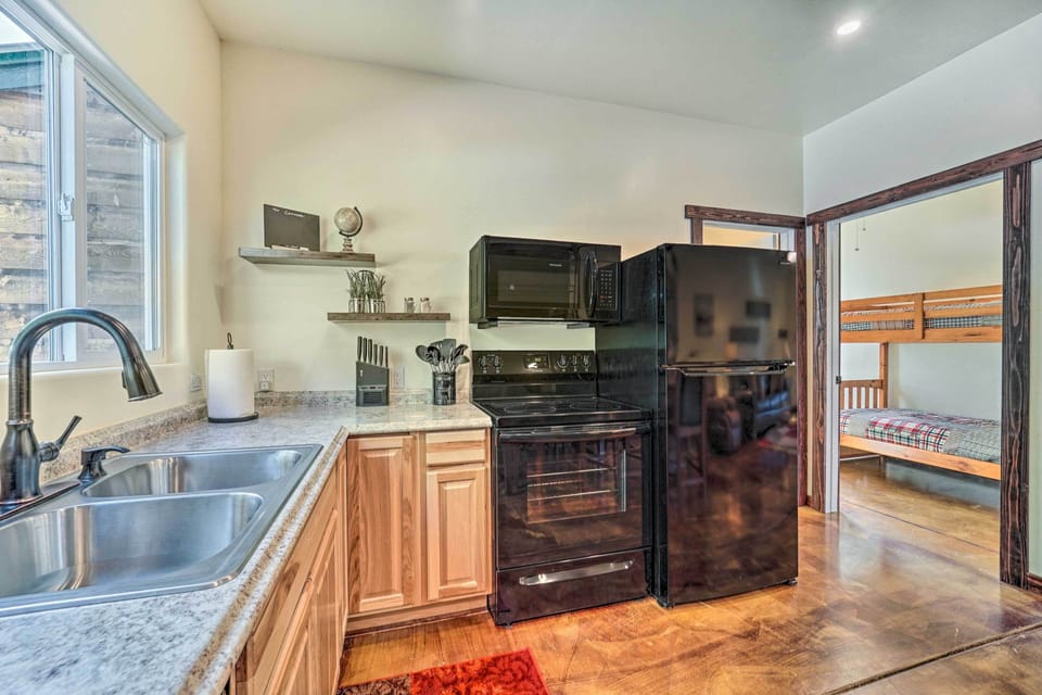 House (2 Bedrooms) | Interior