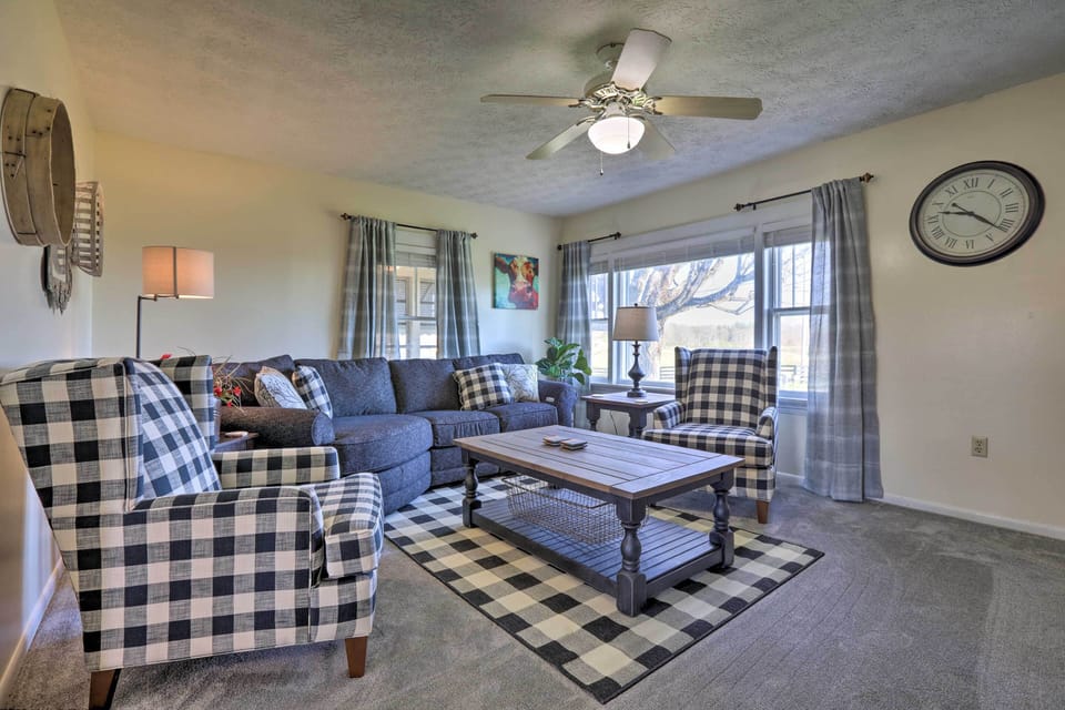 House (2 Bedrooms) | Interior