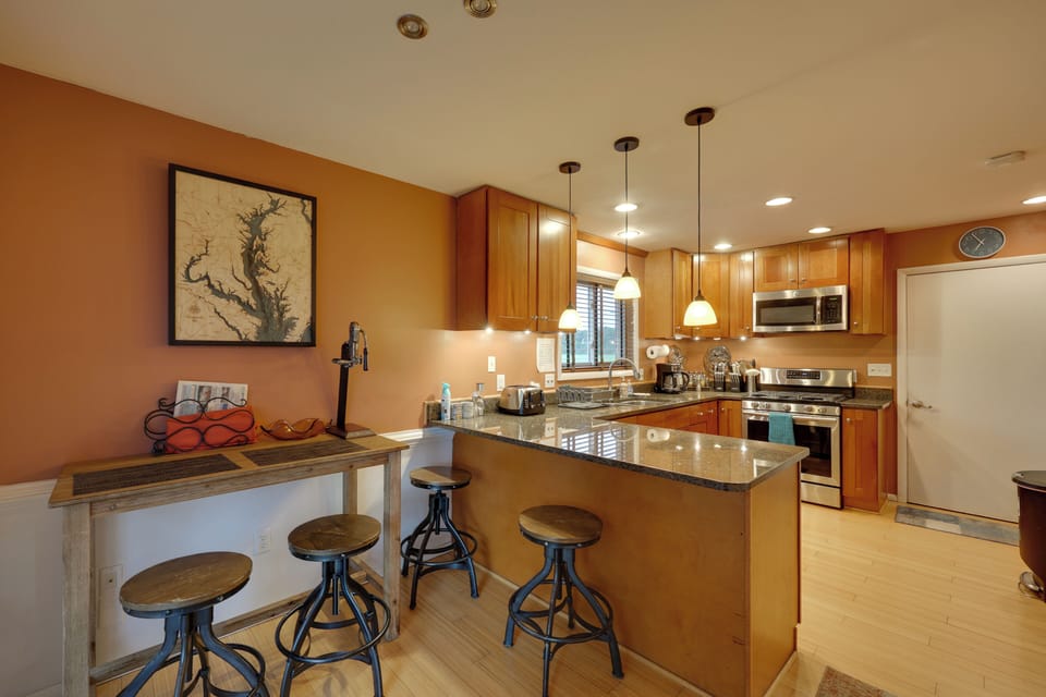 House (5 Bedrooms) | Interior