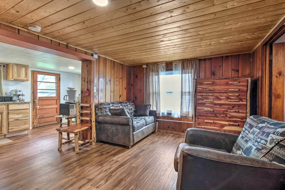 House (2 Bedrooms) | Interior