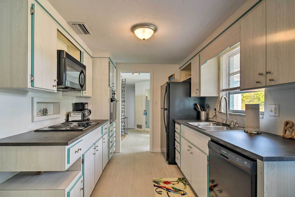 House (2 Bedrooms) | Interior