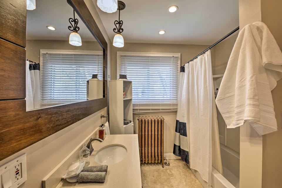 Pet-friendly Sheboygan Home, 1 Mi to Lake Michigan Cottage in Sheboygan