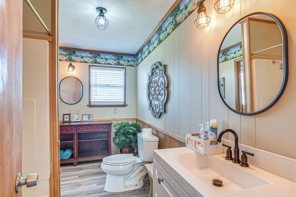 1/2 Mi to Gulf: Family Home in Crystal Beach! Cottage in Bolivar Peninsula