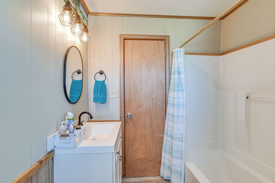 1/2 Mi to Gulf: Family Home in Crystal Beach! Cottage in Bolivar Peninsula