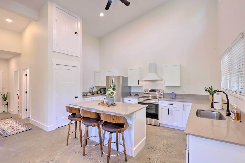 House (2 Bedrooms) | Interior