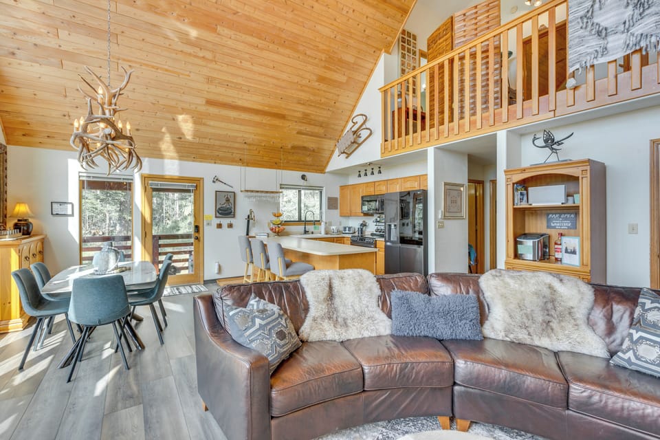 House (4 Bedrooms) | Interior