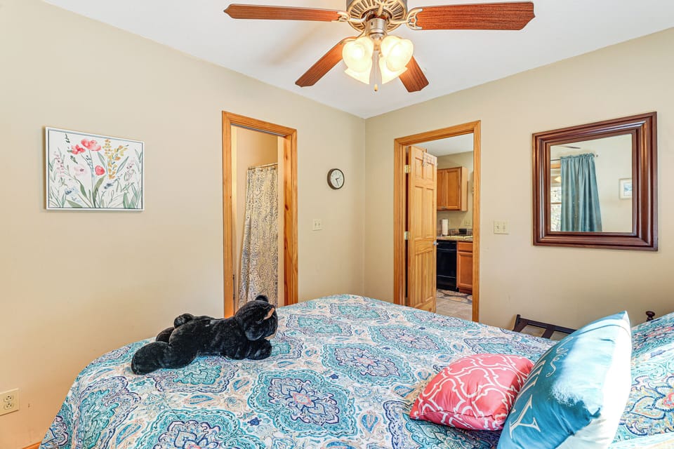 House (2 Bedrooms) | Interior