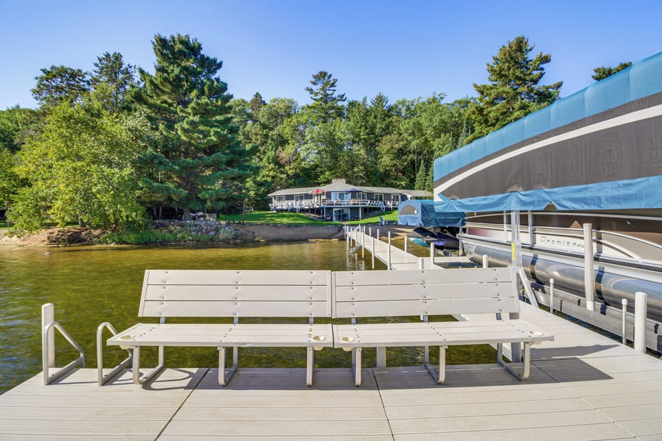 House (5 Bedrooms) | Interior