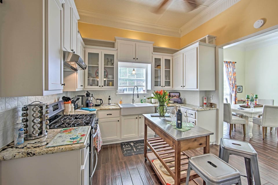 House (2 Bedrooms) | Interior