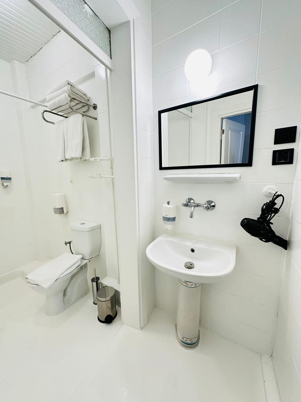 Standard Triple Room | Bathroom | Rainfall showerhead, hair dryer, slippers, heated floors