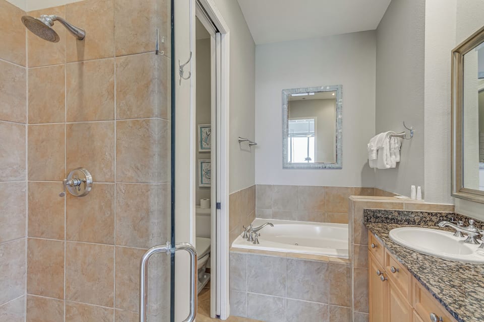 Pensacola Beach Penthouse w/ View + Pool Access! Apartment in Pensacola Beach