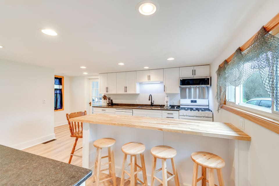 House (5 Bedrooms) | Interior