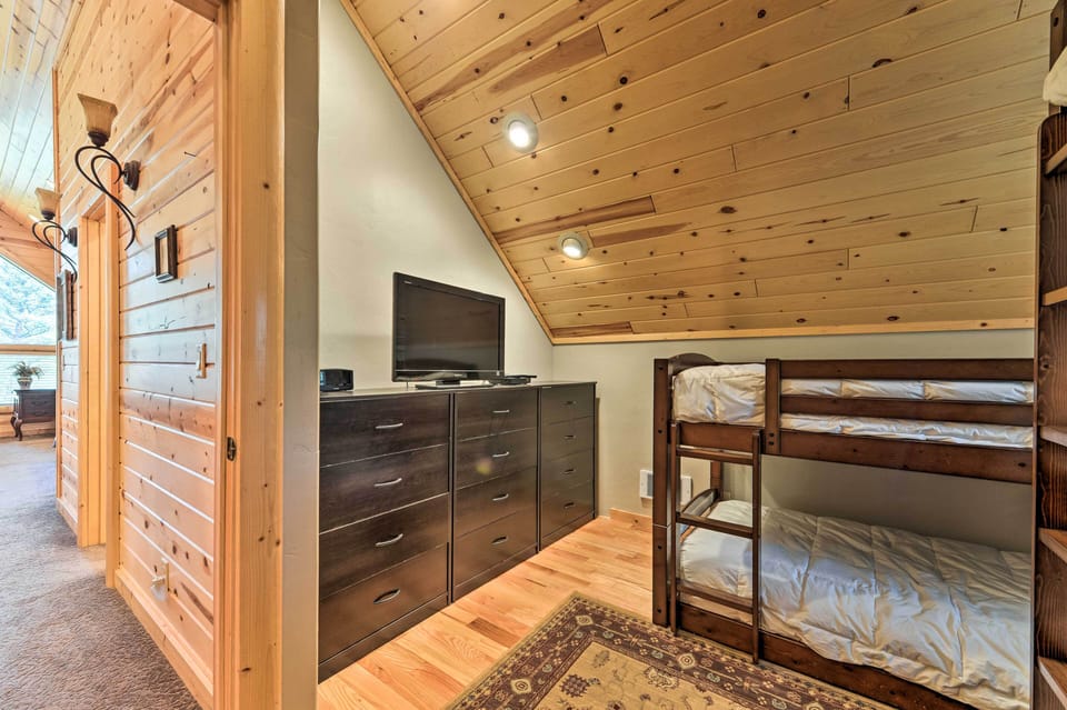 House (3 Bedrooms) | Interior